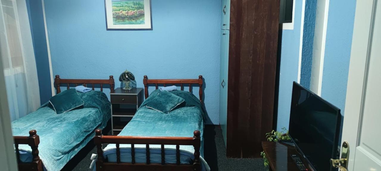 Guesthouse Prenociste Faraon プリェヴリャ エクステリア 写真
