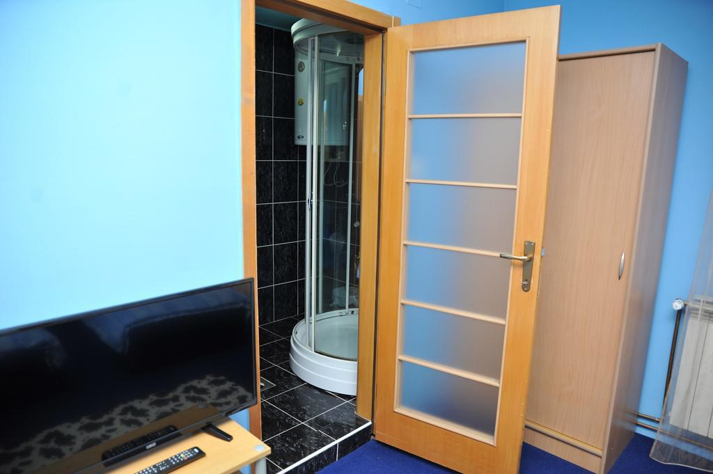 Guesthouse Prenociste Faraon プリェヴリャ 部屋 写真
