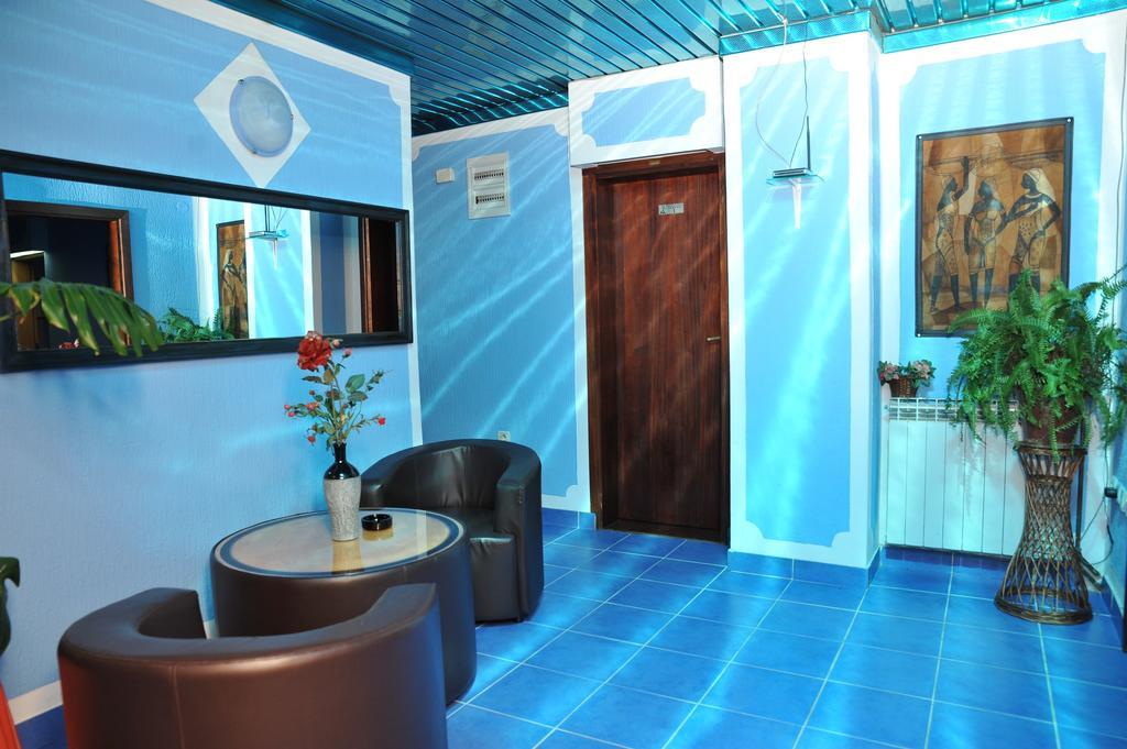 Guesthouse Prenociste Faraon プリェヴリャ エクステリア 写真